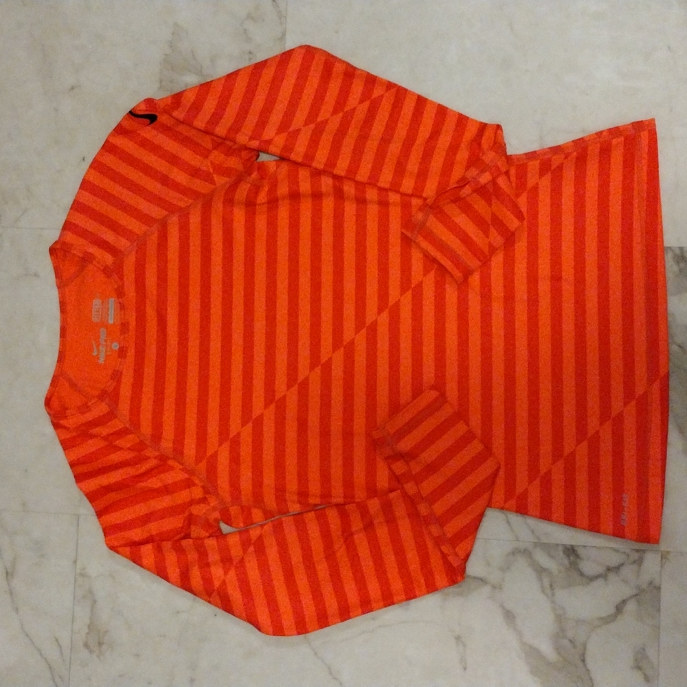Nike fitted Dri-Fit long sleeve top.